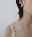 圓球易釦耳環