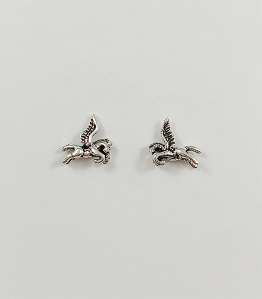 飛馬耳環